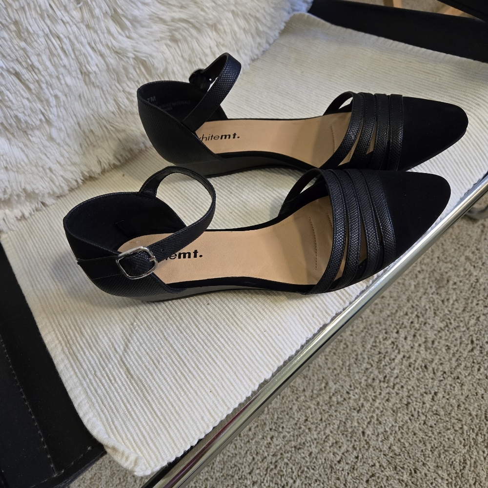Women's White Mt. Molly 7M Black Faux Leather Ankle Flats